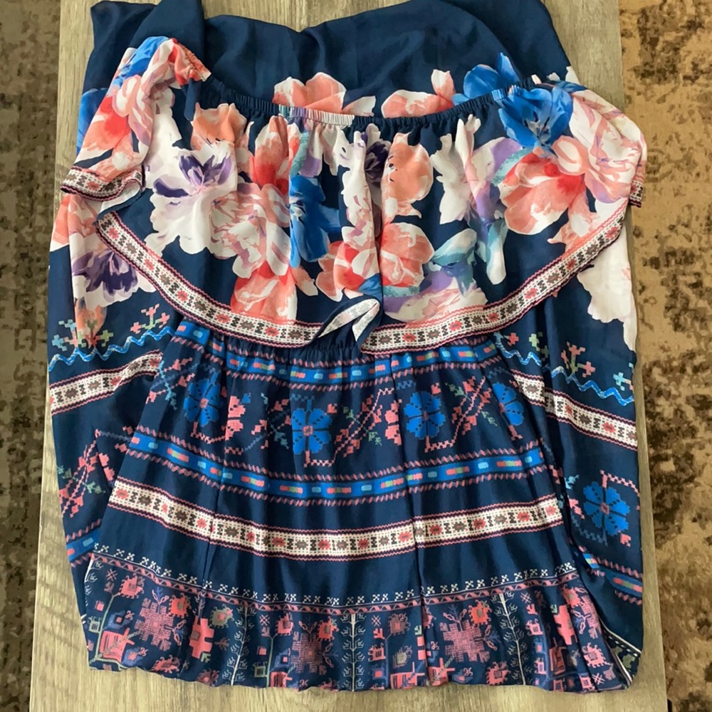 Off the shoulder Aztec and floral dress 🌸